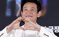 황정민 스토킹 피해 논란에 '호프' 측 "의도적 가해…법적 대응 검토"