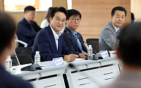 안민석 교육감 "경기교육위원회, 대전환 견인차 돼달라"…첫 소통협의회