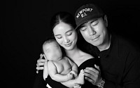 이시언♥서지승, 생후 50일 아들과 함께⋯"내사랑 투시언"