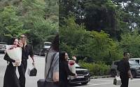 ♥티파니 손 꼭 잡은 변요한…결혼 후 첫 부부 투샷