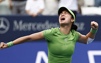 에알라, 세계 3위 페굴라에 역전승…필리핀 최초 WTA 우승