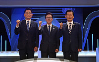 鄭 "당선되면 金 윤리감찰 조사" 金 "신천지 문제 제기가 죽을죄냐”