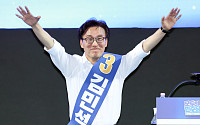김민석, 제주·인천 경선서 정청래 제쳐⋯누적 격차 1%p 안팎