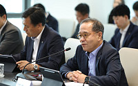 이찬우 농협금융 회장 “경영계획 끊임없이 점검해야”⋯‘경영계획 리뷰’ 첫 도입