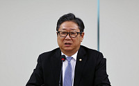 與 황희, ‘버스하우스’ 논란 사흘만에 사과…“청년·국민께 실망 끼쳐”