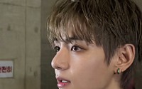 BTS 뷔, '청력 저하' 2년 반째 치료 중⋯ "오른쪽 30%만 들려"