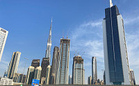 UAE, 이란과 교역·금융거래 전면 중단…“탄도미사일 2발 발사”