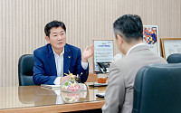 오산~강남 5300번, 9월부터 2층 버스… 한 대가 1.6배 태운다