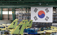 [르포] 손끝에서 태어나 ‘1만시간 무사고’…KF-21 산실 [KAI의 다음 비행]