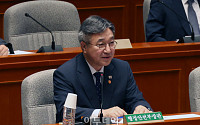 윤호중 행안장관 "부산 앞바다 예인선 전복사고 선원 신속 구조" 지시