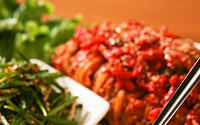 '2TV 생생정보' 오늘방송맛집- 환상의 호흡! 오징어 칼국수ㆍ오징어 보쌈 맛집 '죽○○○'