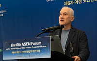 “친절하지만 무능한 노인” AI가 재생산하는 연령주의