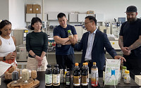 미쉐린 셰프들 샘표 연구소로…한국 장·발효 맛봤다