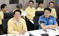 황종우 해수장관, 예인선 전복 실종자 가족 위로