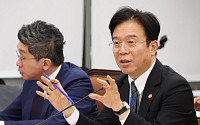 김영훈 노동부 장관 “삼성전자 노조식 'N% 영업이익 성과급' 파업은 불법”