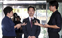 김지용 중대범죄수사청장 후보자 출근 [포토]