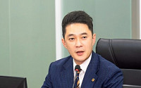 전석훈 ‘휴머노이드 조례’ 상임위 통과…본회의만 남았다