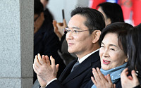 이재용 삼전 회장, 홍라희 보유 718만주 1.9조에 장외매수