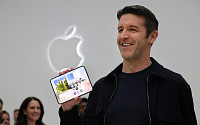 화면 접고 마진 편다⋯애플의 ‘2000달러 아이폰’ 승부수