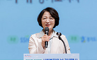 추미애 “복지는 시혜 아닌 권리…지원 모르는 사람 먼저 찾아야”