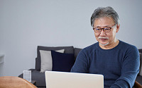 日 시니어 47% “AI 활용”… 92% “업무 IT화 문제없어”