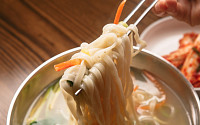 '2TV 생생정보' 오늘방송맛집- 푸짐한 칼제비 맛집 '숭○○○'