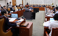 검찰 수사권 폐지 후속법안 두고 與 내부 충돌…법사소위 파행
