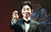 딘딘, 유튜브 수익금으로 플렉스⋯ 위탁가정에 1000만원 기부