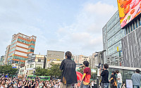 현대百 신촌점, 루키 아이돌에 무대 내준다…‘제2의 리센느’ 발굴