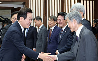 손봉기 제청부터 재제청 거부까지...전면전 번진 조희대-靑 충돌