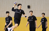 남자 핸드볼, 3연패 카타르와 4강⋯8년 만 결승 도전 [아시안게임]