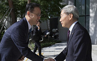 이형일 부총리, 취임 엿새만에 한은 찾았다⋯신현송 총재와 첫 회동