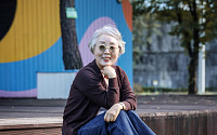 나이 60, 생판 남들과 ‘가족’ 됐다