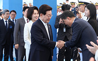李대통령, 이지스함 ‘대호김종서함’ 진수식…“자주국방 핵심 전력”