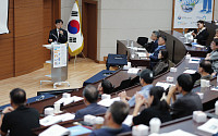 “AI탓에 해고” 좌절 않고 AI 활용 재취업한 중장년