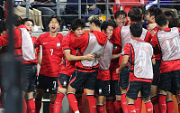 [속보] 엄지성 선제골⋯한국, 일본에 1-0 리드 [아시안게임]