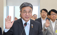 윤호중 “기존 세원 일부 지방주거복지세로 전환…공공주택 공급 지원” [국감]