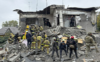 ‘사면초가’ 젤렌스키…미국, 정보공유 중단 위협도