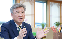 [인터뷰] 전북교육 변화 이끄는 천호성 교육감…“학교 현장에서 성과 만들겠다”