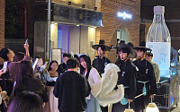 “강남에 저승사자와 구미호가 등장한 이유는?”...롯데칠성 새로, 거리 행진 캠페인