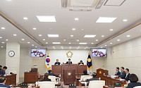 "책상보다 현장을 먼저 찾는다"… 영덕군의회, 제10대 의회 첫 지역개발사업장 현장점검 시동