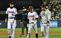 LG 신민재, 햄스트링 이상에 준PO 출전 불투명⋯내야진 구성 변수