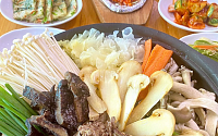 '2TV 생생정보' 오늘방송맛집- 자연산 송이버섯 전골 vs 제철 나물 맛집 승자는?