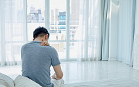 오십견 방치하면 정상 회복 어려울 수 있어…초기·단계별 치료 중요[e건강~쏙]
