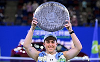 흐발린스카, 우한오픈 역전 우승⋯생애 첫 WTA 투어 정상