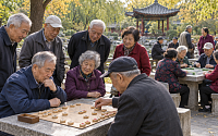 고민에 빠진 베이징, 2035년엔 3명 중 1명이 60세 이상