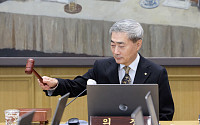 신현송 총재 "'2%' 물가 목표치 달성, 2028년쯤 가능할 것" [10월 금통위]