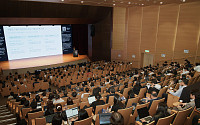“에이지테크와 AI 결합, 2036년 265조 시장 열 것”