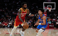휴스턴 이슨, NBA 개막전서 상대 밀쳐 퇴장⋯출전 3분 만에 악재