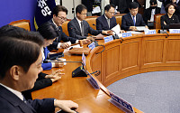 與, '신천지 조사 결과' 놓고 지도부 충돌…"공개하라" vs "발표하겠다"